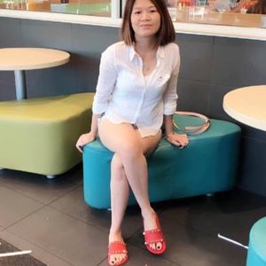 Meet your Posher, Nhung